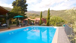 The pool is shared, owned by our neighbour who has two studio apartments. 