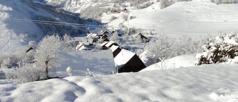 Skidåkning och snöaktiviteter