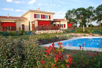 La Benjamine is a very comfortable holiday home located in the Gers.