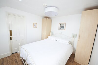 Lyon Court - The Garret (2 bedrooms with Heated Pool.  Sleeps 6)