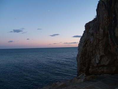 Apartment in complex with direct access to the sea