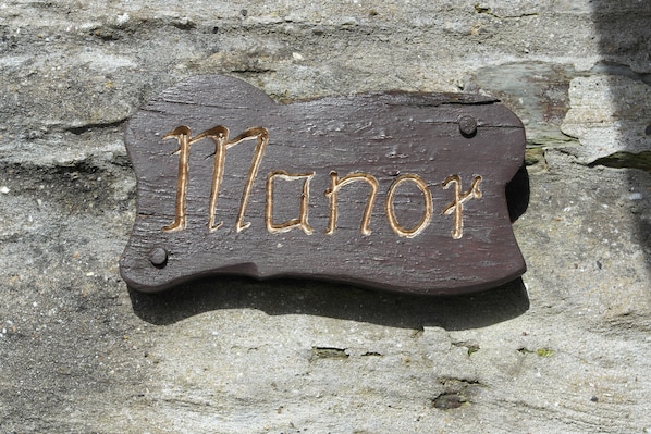 Manor Cottage