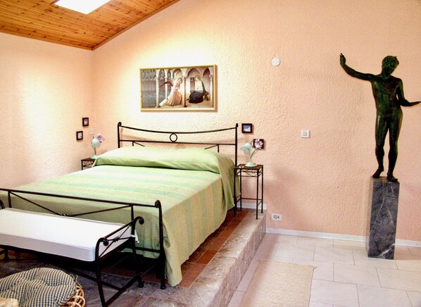 Apartment "Figarola", Master Bedroom