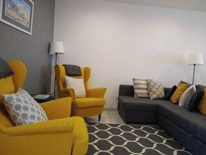 Comfortable modern furnishings and a central location makes this town house the perfect base in Bourg d'Oisans