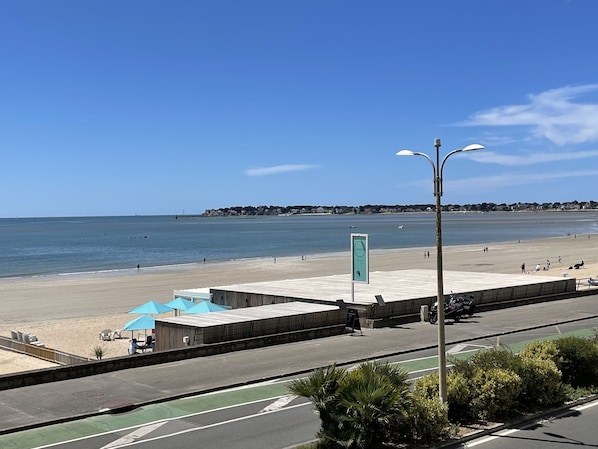 Beach/ocean view