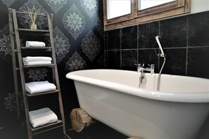 Ensuite bathroom