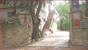 Entrance Finca San Ambrosio