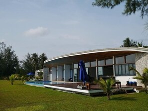 Villaku Residences Beachfront