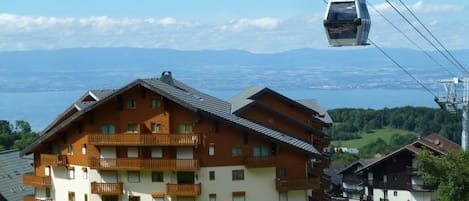 Résidence * Igloo* avec le lac Léman en toile de fond