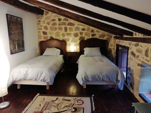 Second bedroom
