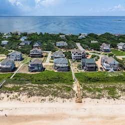 Back Aerial of Sea Fox