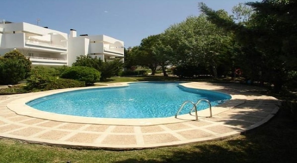 Pool suitable for small children