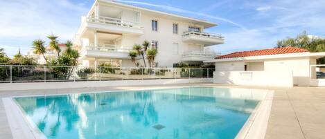 Swimming Pool, Property, Cloud, Real Estate, House, Home, Residential Area, Villa, Aqua, Azure