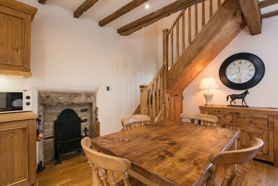 ***Newly Renovated Blackberry Cottage & Log Burner ***