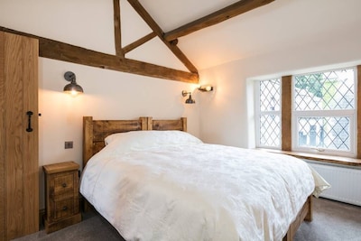 ***Newly Renovated Blackberry Cottage & Log Burner ***