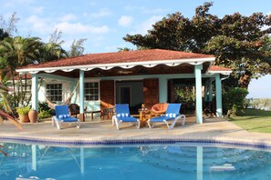 Baywatch Verandah and pool