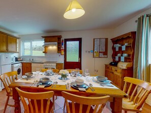 Ballybunion Holiday Cottage No. 27, Seaside Holiday Accommodation in Ballybunion, County Kerry