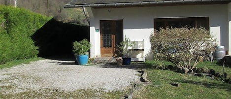 Vue du gîte depuis le portail