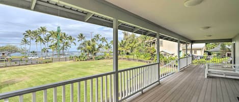 Hilo Vacation Rental | 2BR | 1BA | 1,100 Sq Ft | Steps to Enter