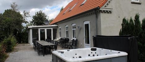 Spa and Terrasse