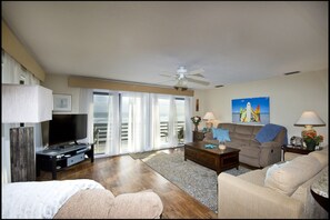 Fish Unit - Upstairs North - Living Room w/ Balcony & Oceanfront