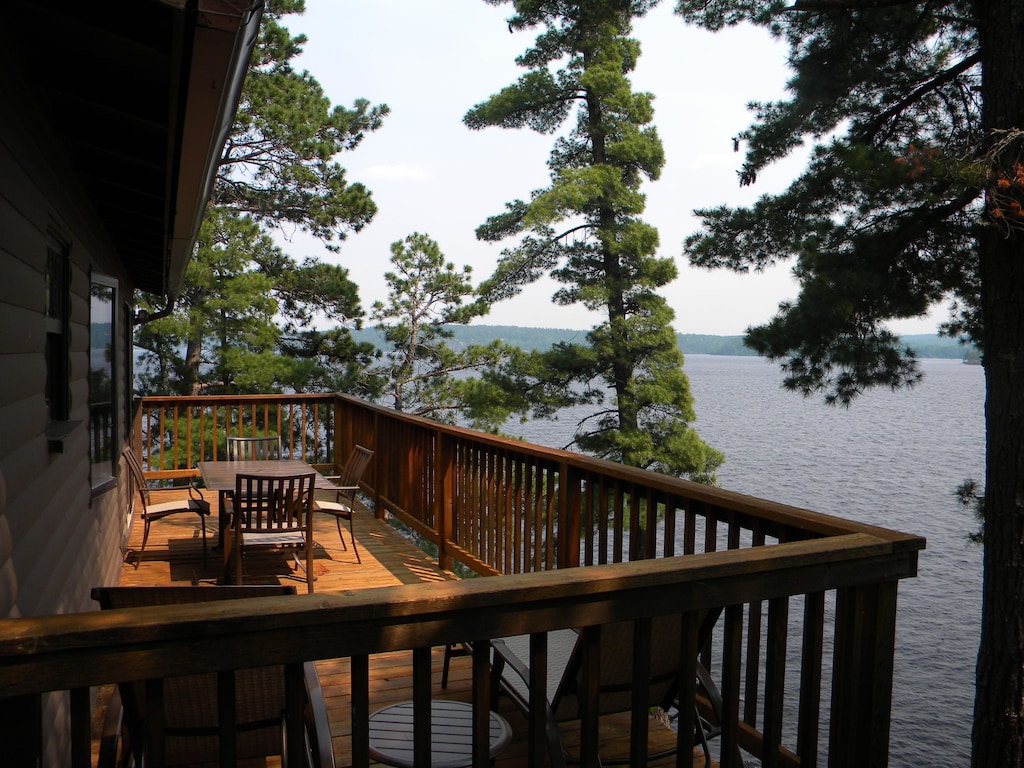 Soaring Views From The Hilltop Cabin Crane Lake