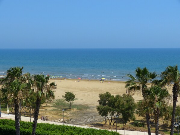 spiaggia e lungomare
