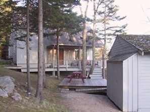 approaching house from driveway