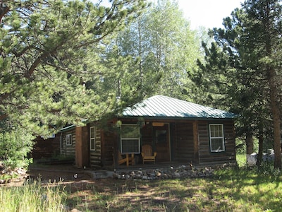 Jack's Cabin minutes from Estes Park and Rocky Mountain National Park