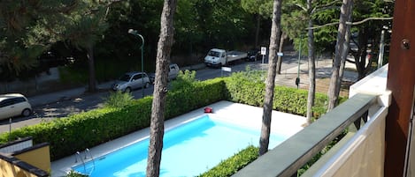 piscina condominiale - swimming pool