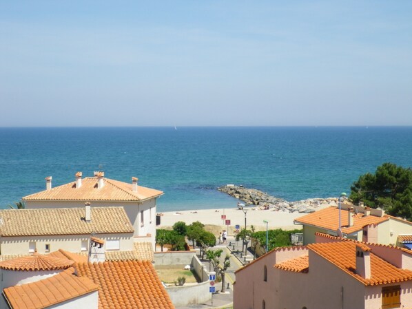 Beach/ocean view