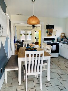 Cozy Ocean-themed Bungalow near the beach