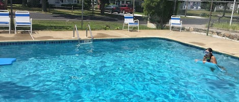Community pool- cleaned and serviced 2x a week! Very clean!