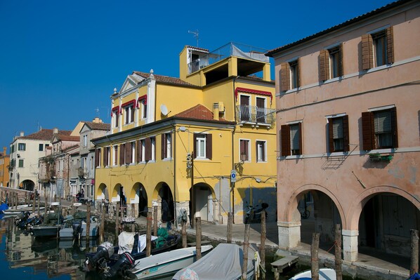 Vista della casa e Canal Vena