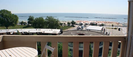 Balcone con vista panoramica sul mare