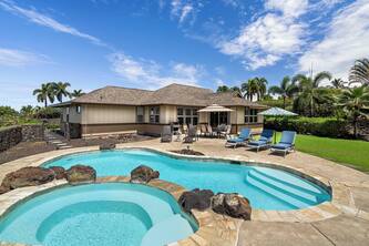 Kahakai Estates Hale: Posh Gold Coast Home w/ Pool, Spa, AC & Sunset Views