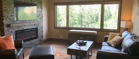 The "Durango Home" is a cozy and comfortable 2B/2B condo with all the charm of a rustic cabin yet the convenience and amenities of a resort.  You will come back again and again.  This was renovated in 2019 and opened for vacationers in June 2019.