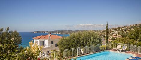 Swimming Pool
Sea View