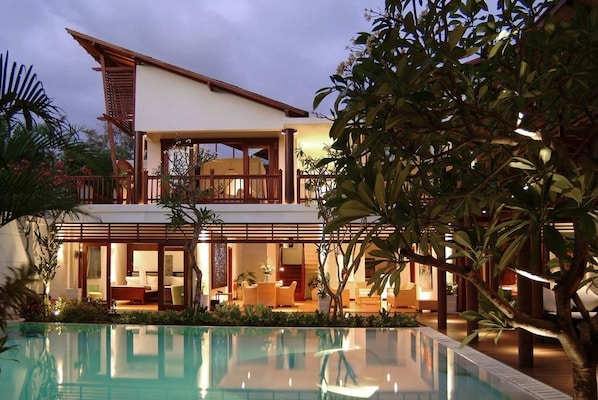 6 Bedrooms Villa in Sanur For Big Groups