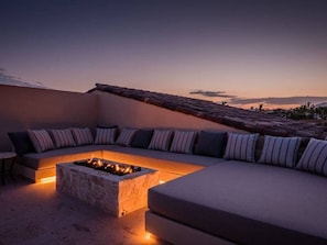 Rooftop firepit