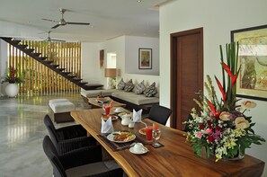 Seminyak Villa Near Beach 2 Bedrooms