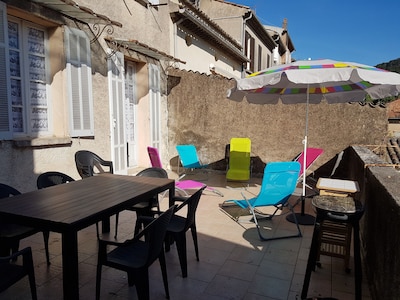 Apartment ** 75 m2, 2 bedrooms, 6 people, 30 m2 terrace with barbecue