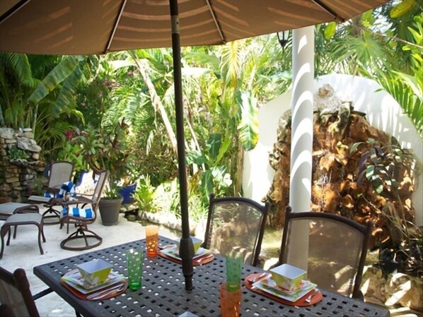 Outdoor dining
