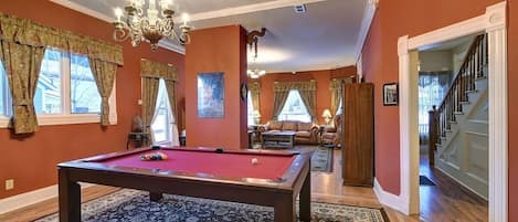 Pool Table / Dining Table