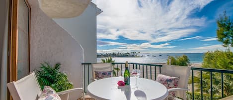 Apartamento en primera línea de Puerto de Alcudia. 