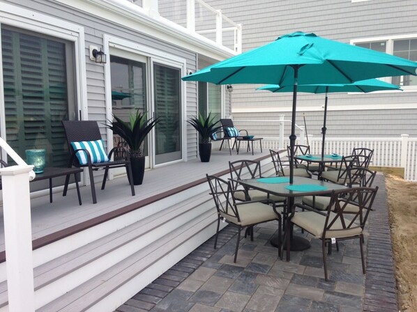 dining alfresco