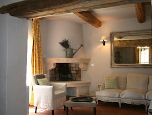 Cozy Evenings by the Fire  - Roussillon Vacation Holiday Rental Luberon Provence