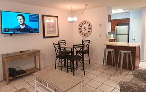 Den & Dining Area