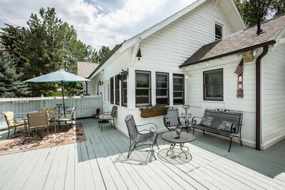 1908 Remodeled Home-Cozy, Relaxing, Private, Surrounded by Nature