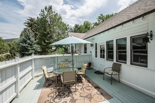 Large, private deck perfect for entertaining.